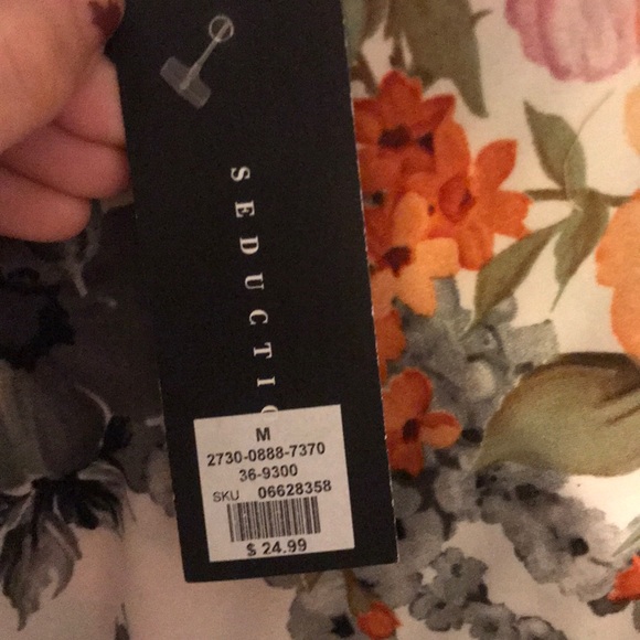 Floral asymmetrical ruched dress - Picture 4 of 6